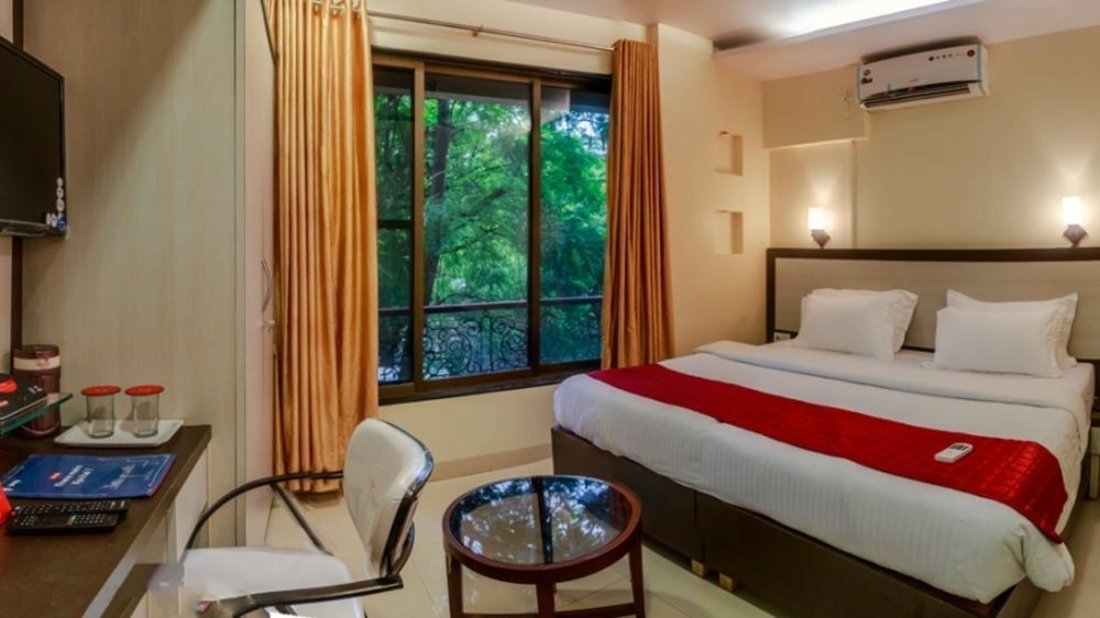 Oyo 2026 Hotel Aishwarya Residency Navi Mumbai Exterior foto